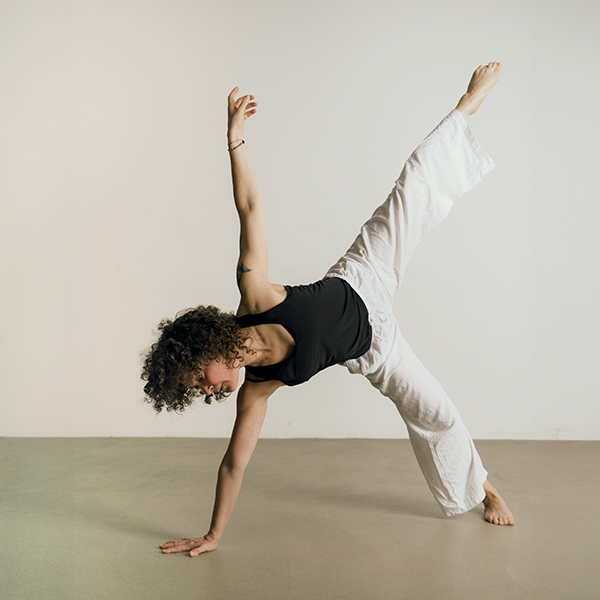 Yoga Beat Fusion Fundamentals Training mit Barbara Pascaly in Berlin. Du erlernst die Basics von Yoga on Beat zu unterrichten.