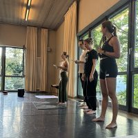 50 Stunden Yoga Beat Fusion Ausbildung mit Barbara Pascaly in Berlin. Lerne, Yoga on Beat, im Rhythmus der Musik zu unterrichten.