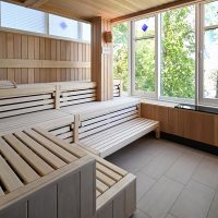Das Vju Hotel auf Rügen als Ort für die Wochenend-Retreats von Barbara Pascaly. 8 Stunden Vinyasa Flow, Yin Yoga, Trigger Point Release und Yoga on Beat.